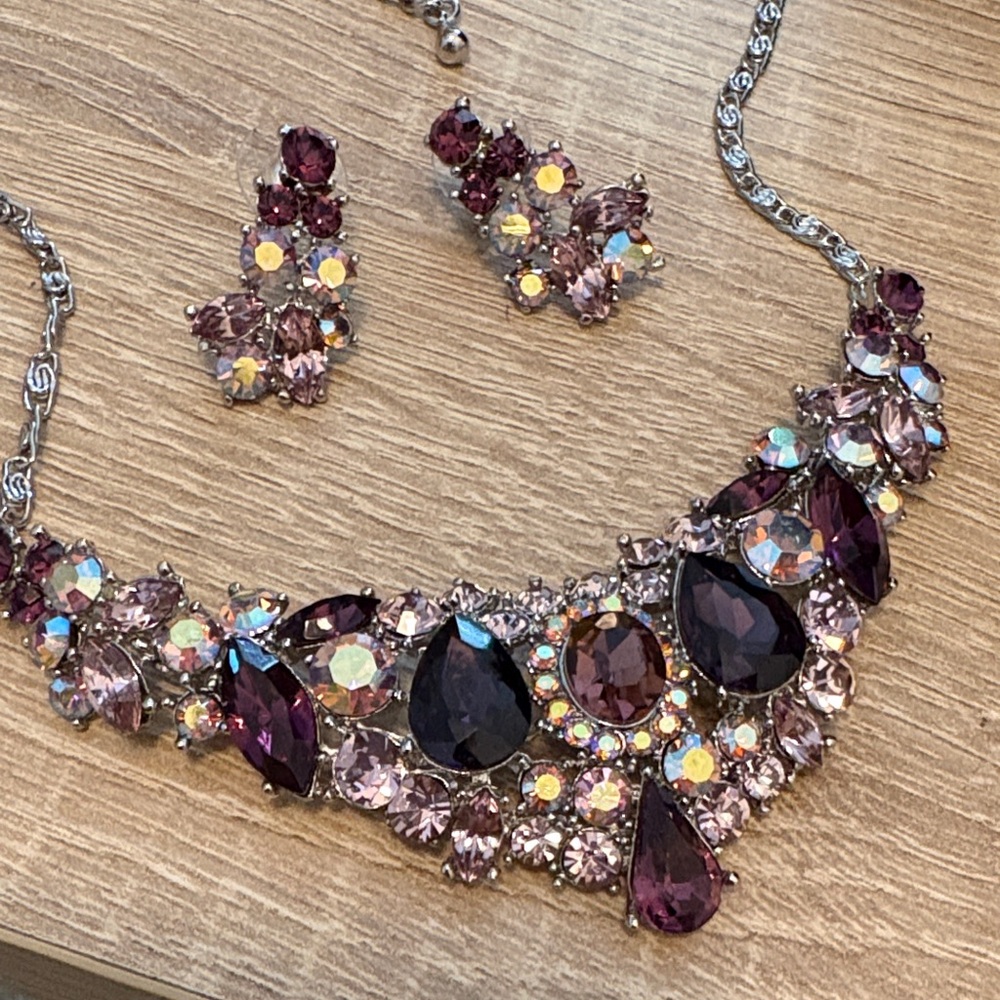 Vintage borealis necklace and earring, set silver tone